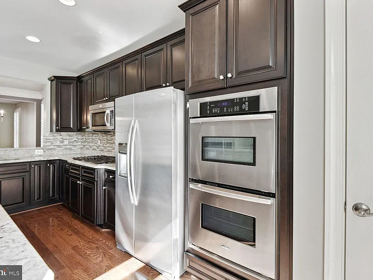 3439 Kemper Rd — Photo 21