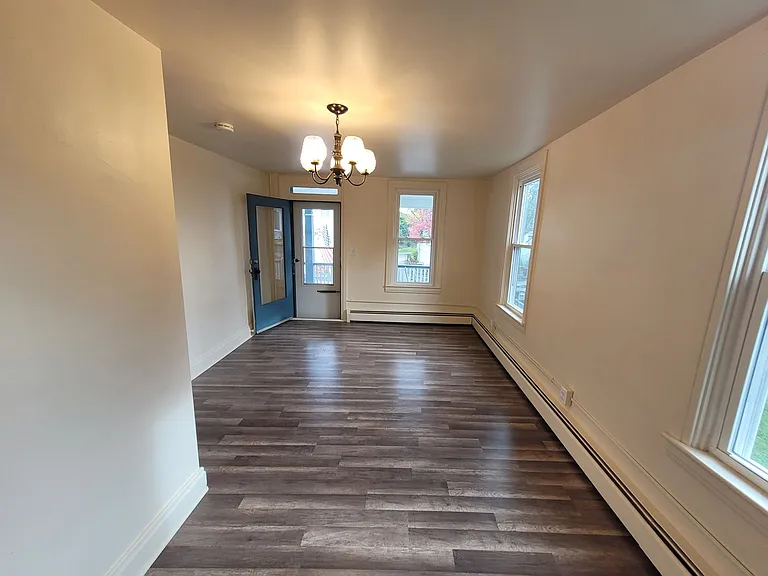 103 Schoolhouse Rd — Photo 5