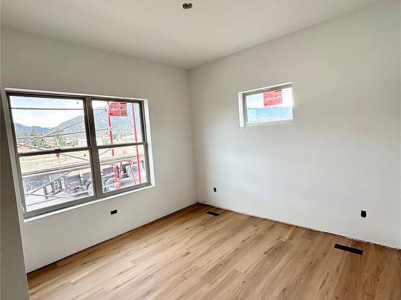 3rd image of 10810 Engelmann Avenue