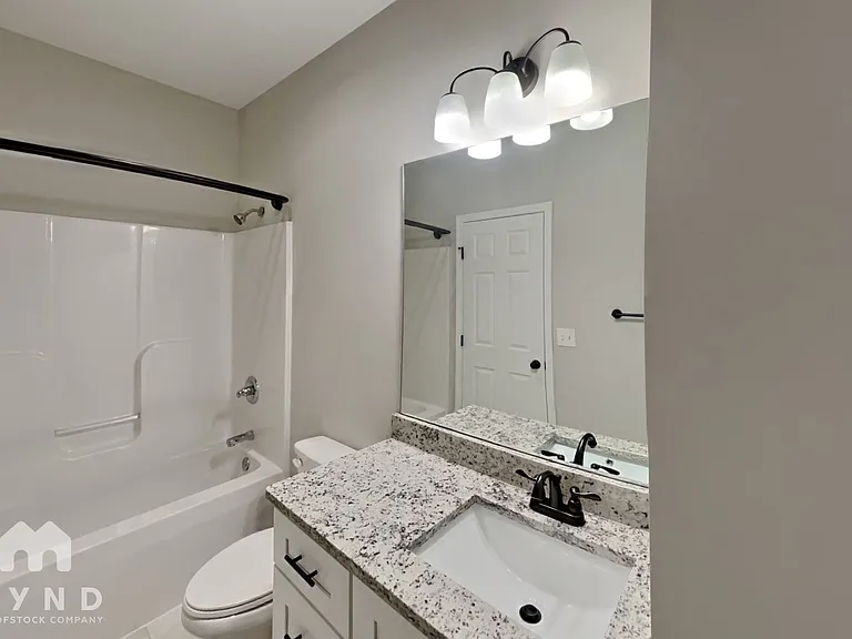 201 Jackson Pl NW — Photo 17