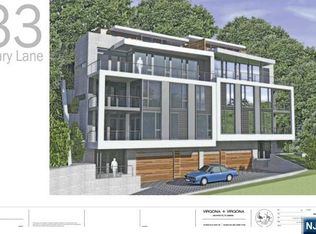 33 Leary Ln, Edgewater, NJ 07020