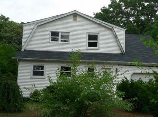 23 Bellwood Ave, South Setauket, NY 11720