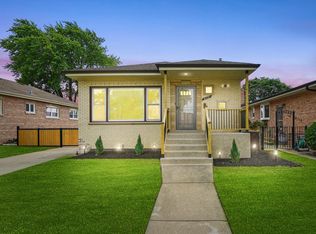 4221 W 107th St, Oak Lawn, IL
