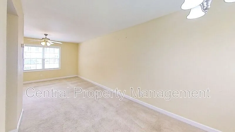 2 bed, 1.5 bath, 1008 sqft, $1,275 — Photo 4
