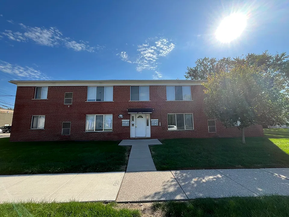 413 Saint Johns St #3