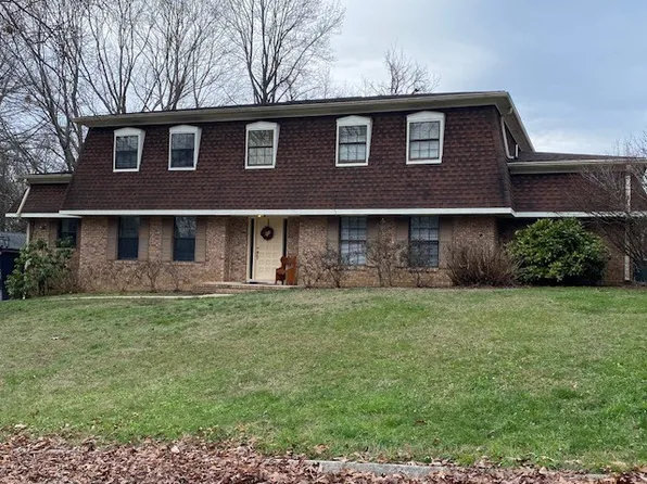 812 Murrell Rd, Signal Mountain, TN 37377