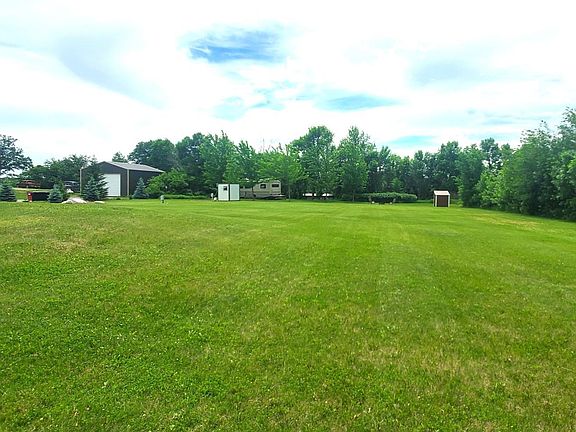 3rd image of 20546 N Long Lake Rd NW