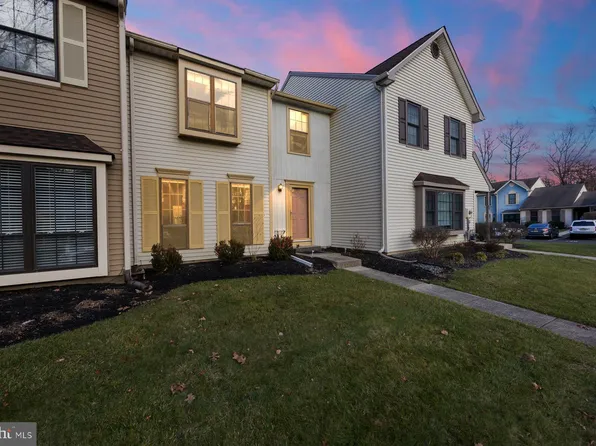 53 Tynemouth Ct, Robbinsville, NJ 08691