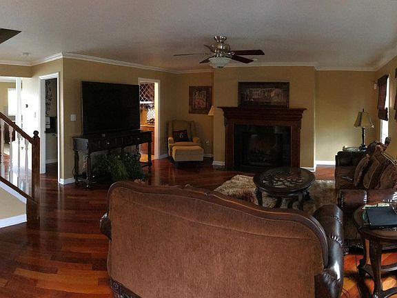entry to living room
