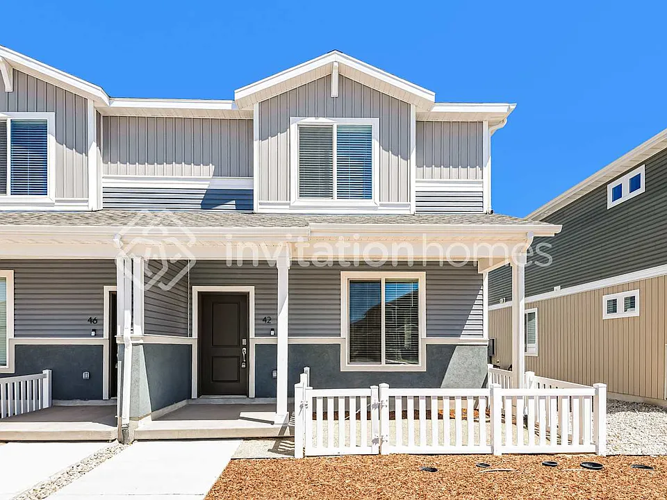 42 N Riverside Dr