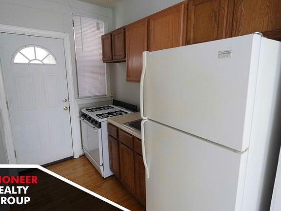 4th image of 628 W Barry Ave #B628n2