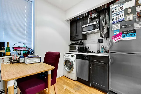 Rented by Compass | media 22