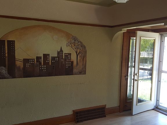 2nd image of 621 Marshall Ave