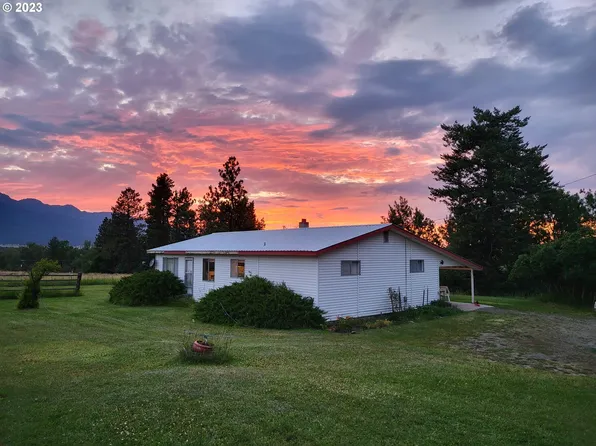 101 Barton Hts, Joseph, OR 97846