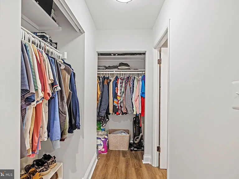 1001 N Vermont St #105 — Photo 28