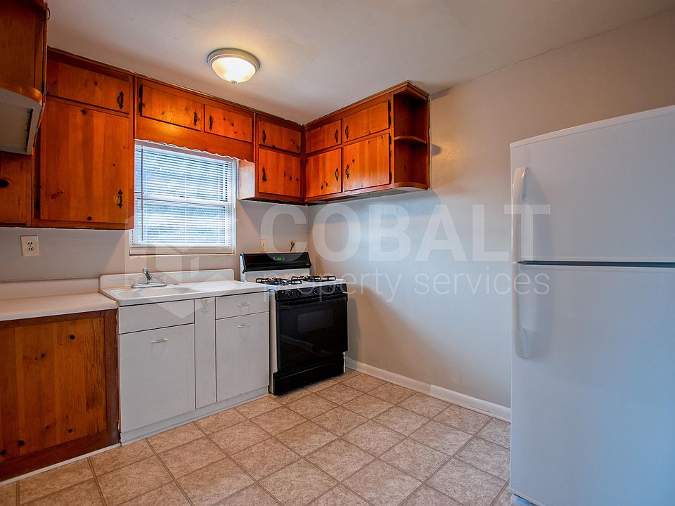 1st image of 954 Saint Charles Ave NE APT 4