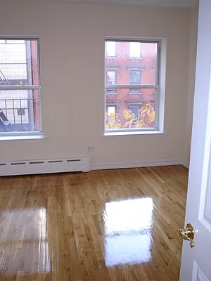 Bedroom, photo 2