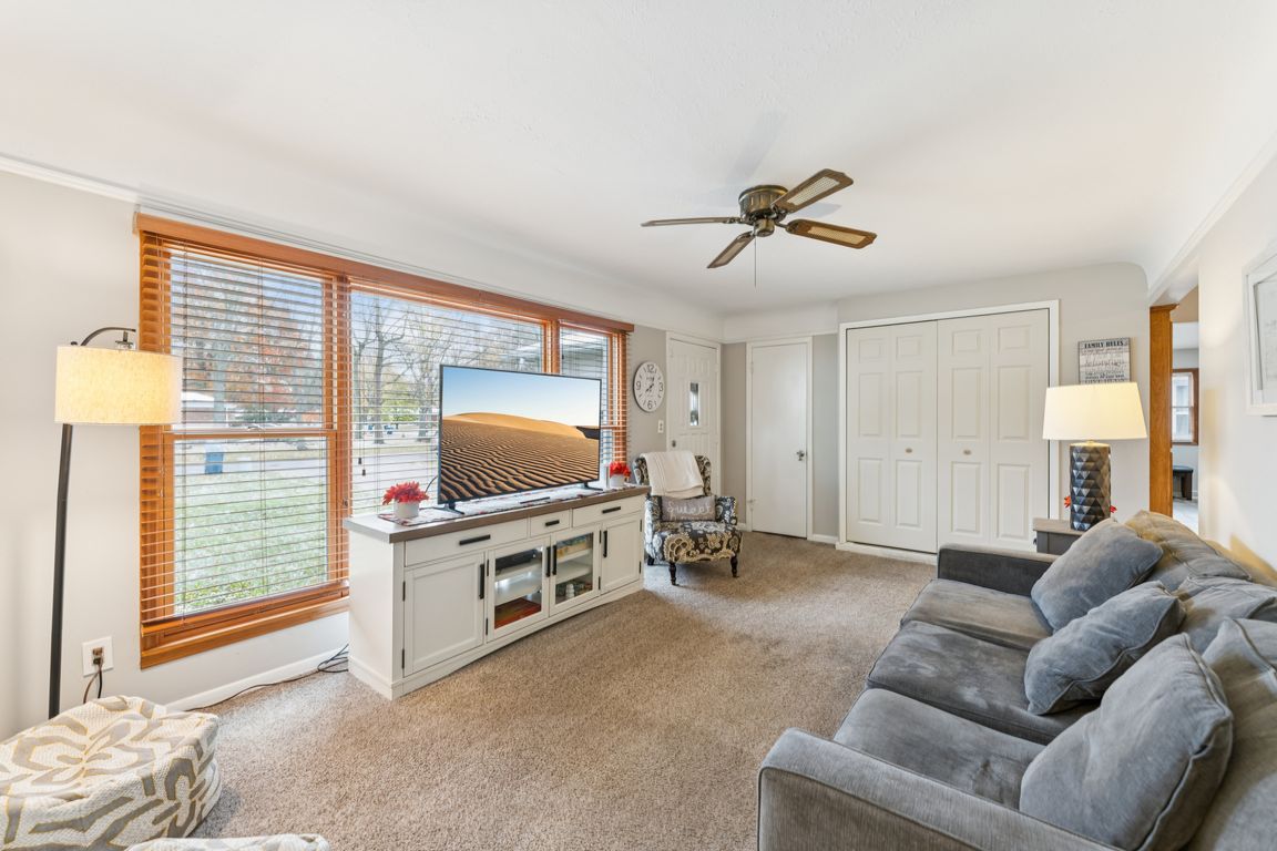 next background image