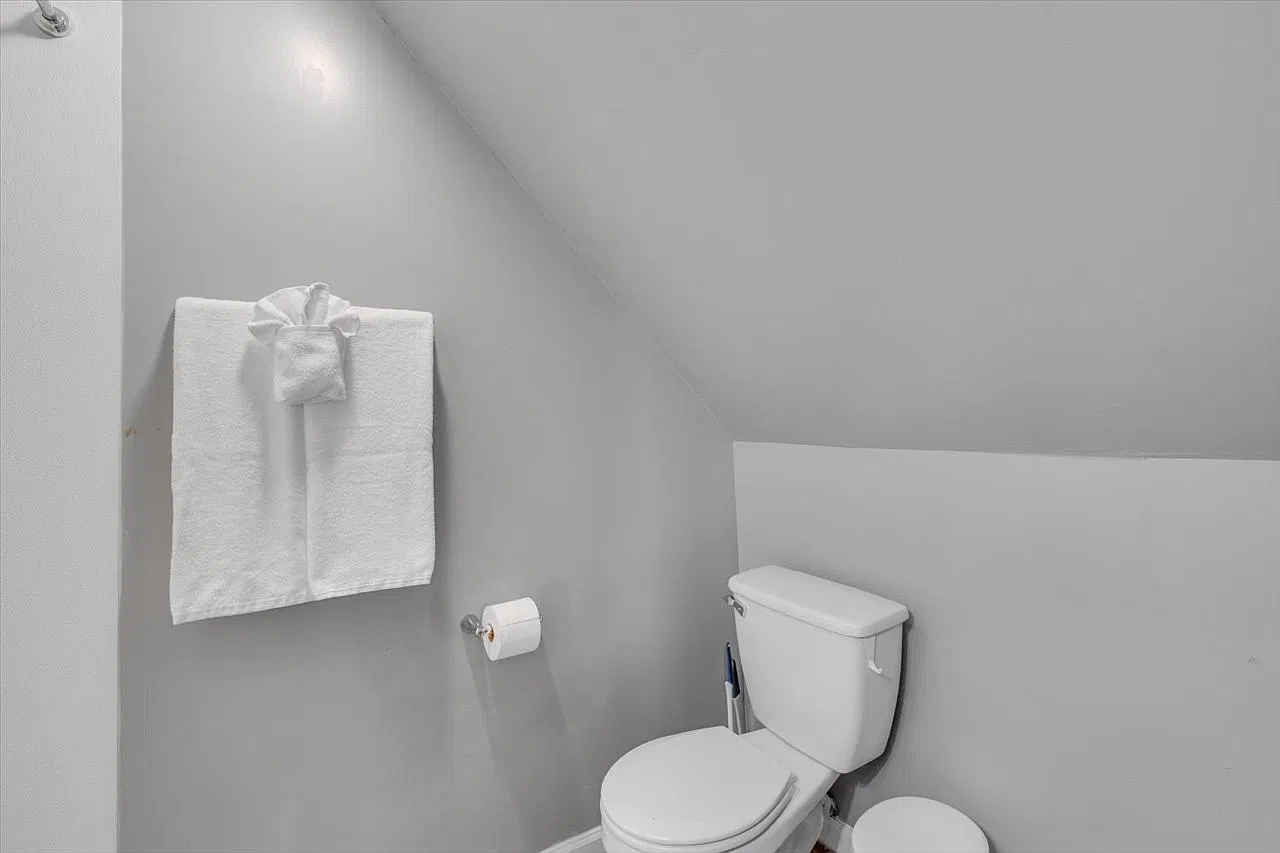 Studio, 350 sqft, $1,200 — Photo 1