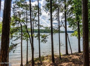 95 E St, Alexander City, AL 35010