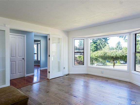 2nd image of 3211 30th Ave SE