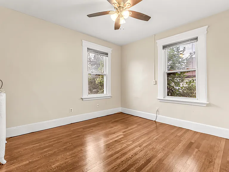 1035 Dixwell Ave — Photo 24