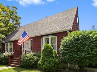 649 Fairchild Rd, Trumbull, CT 06611