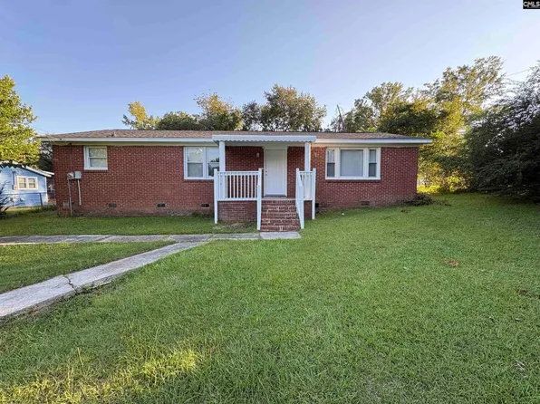 101 Solomon St, Eastover, SC 29044