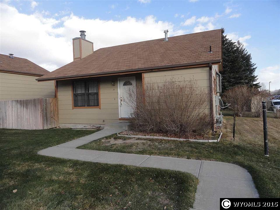1st image of 700 Shoshone Ave Unit 5