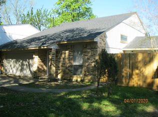 9712 Debbie Ln, Houston, TX 77038