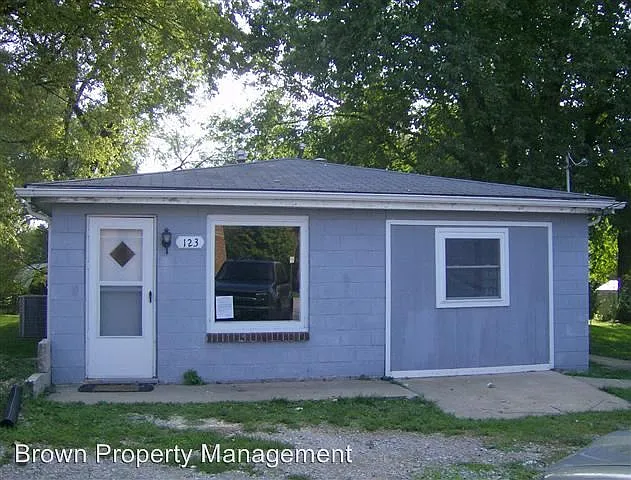 123 E Julie St photo 1