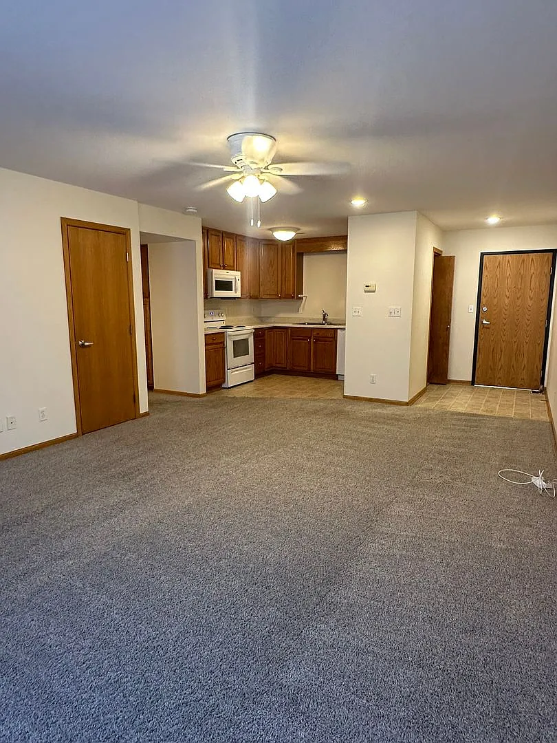 2519 Bristol Dr. #107 — Photo 4