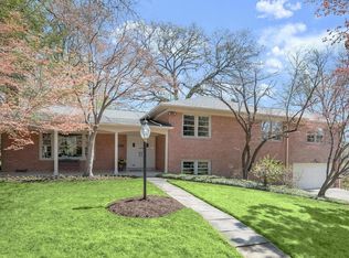 7001 Hopewood St, Bethesda, MD 20817