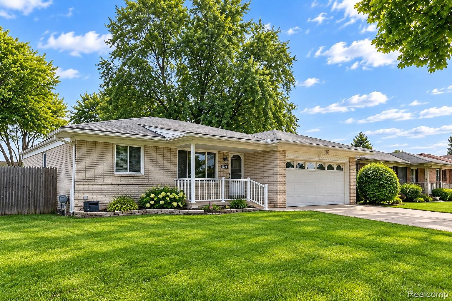41654 Harvard Dr, Sterling Heights, MI 48313