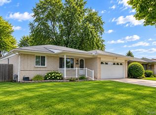 41654 Harvard Dr, Sterling Heights, MI 48313