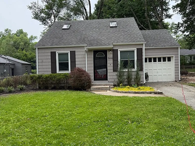 5444 Cedar St — Photo 1
