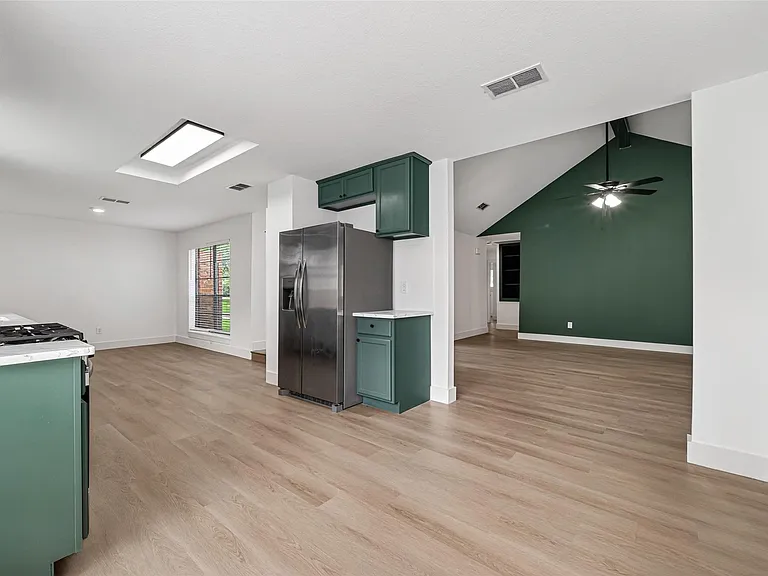 1834 Shadow Rock Dr — Photo 16