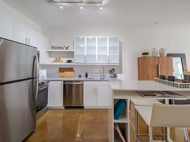 Mezzo Design Lofts — Photo 16