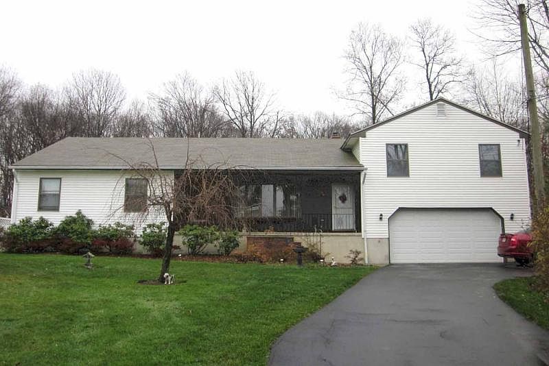 1st image of 2A FOREST AVE