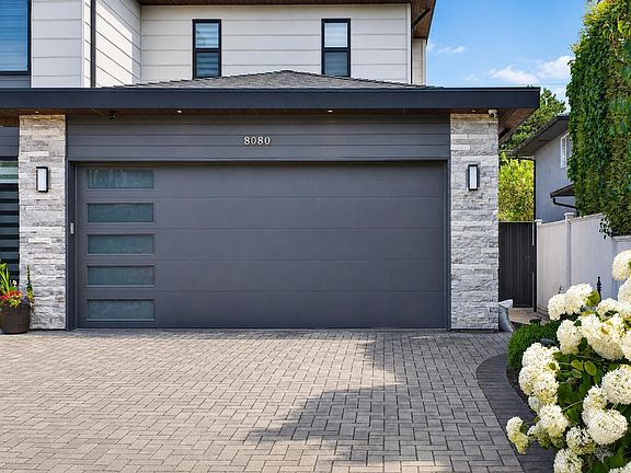 3rd image of 8080 Fairdell Cres