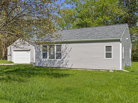 3rd image of 2326 Wilson Ave NW