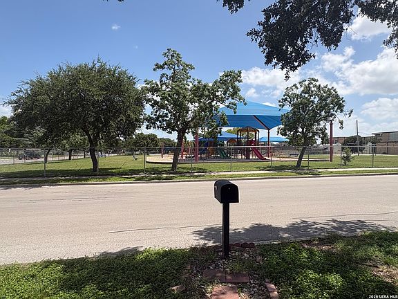 3rd image of 457 Winfield Blvd