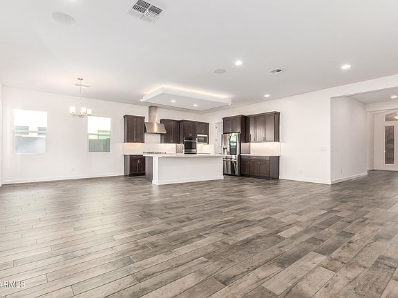 5th image of 1136 E LA MIRADA Drive