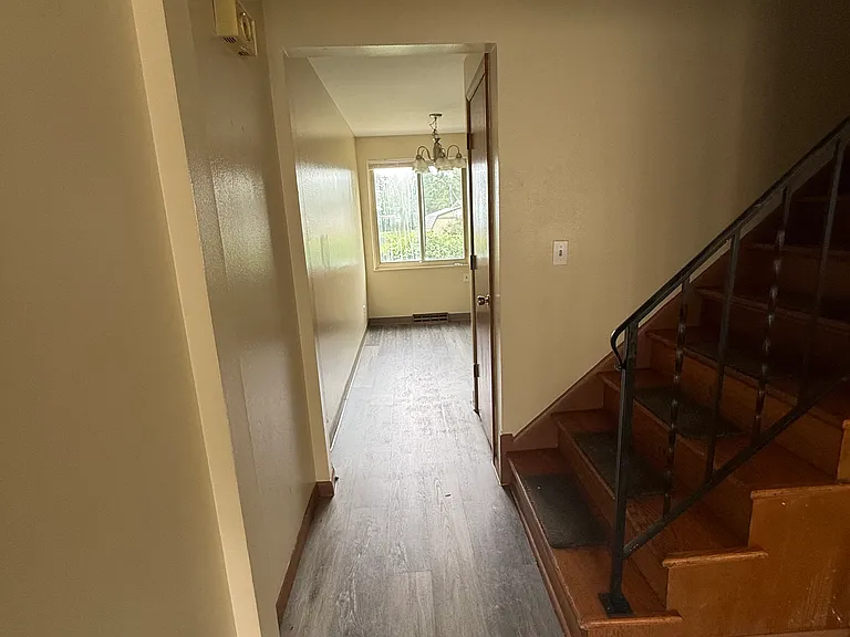 1759 Lonsdale Rd #C — Photo 6