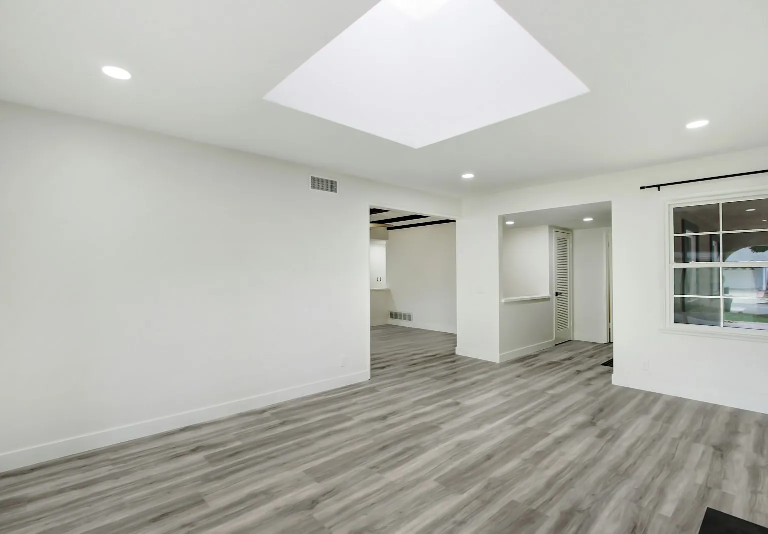 1745 North Holbrook Street — Photo 3