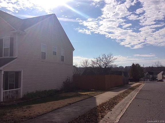3rd image of 2100 Ballingarry Dr