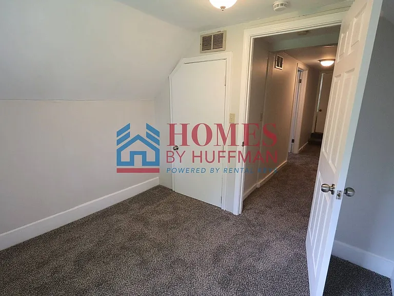 1025 N 2nd Ave — Photo 11