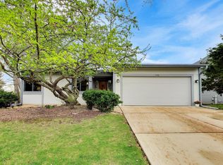 6501 Raintree Ct, Lisle, IL 60532