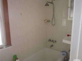 13635 35th Ave, Flushing, NY 11354
