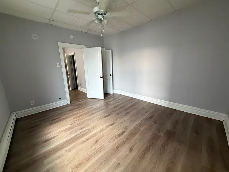 159-161 Hutton St #8 — Photo 4